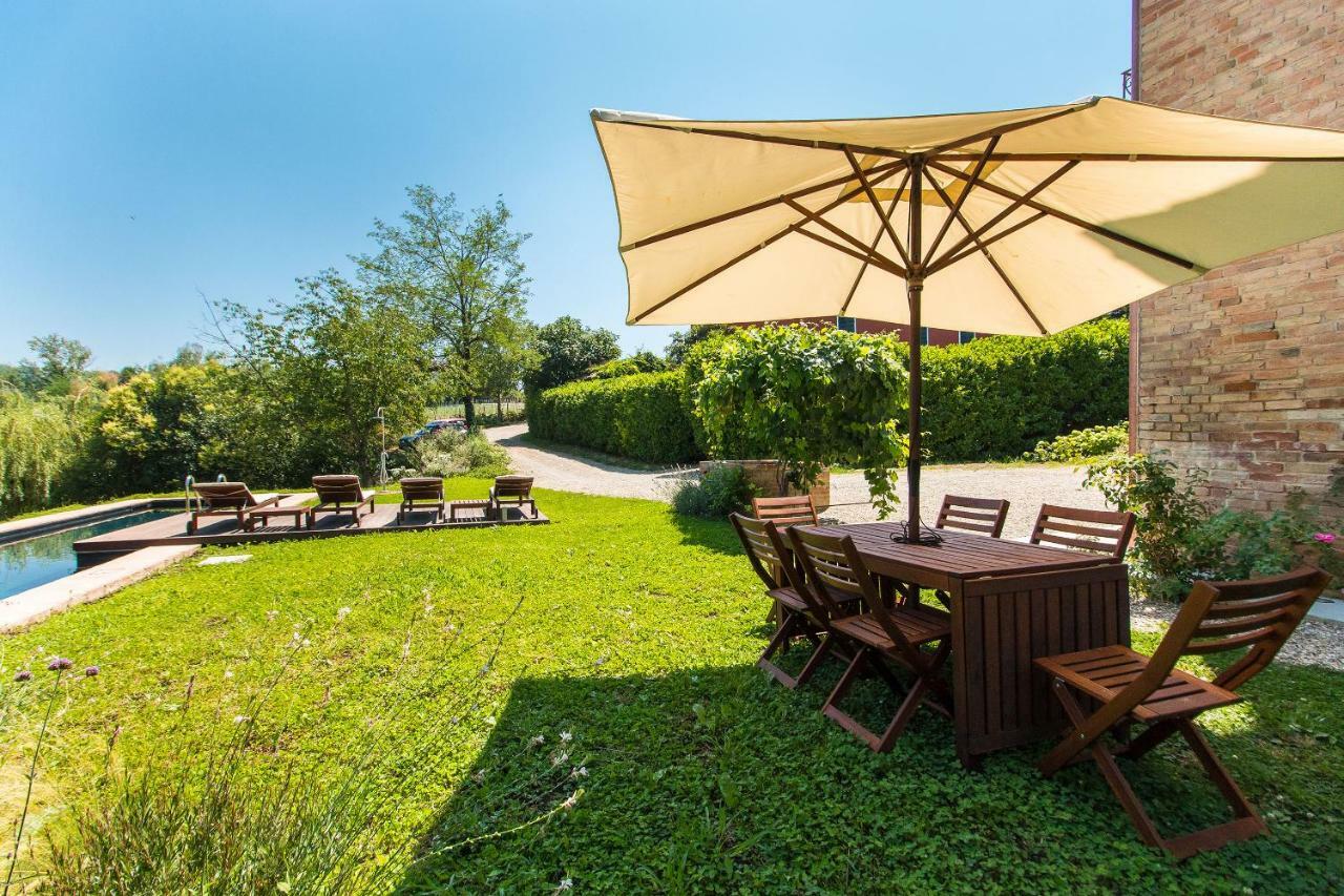 Appartamenti Presso Cascina La Melagrana コスティリオーレ・ダスティ エクステリア 写真