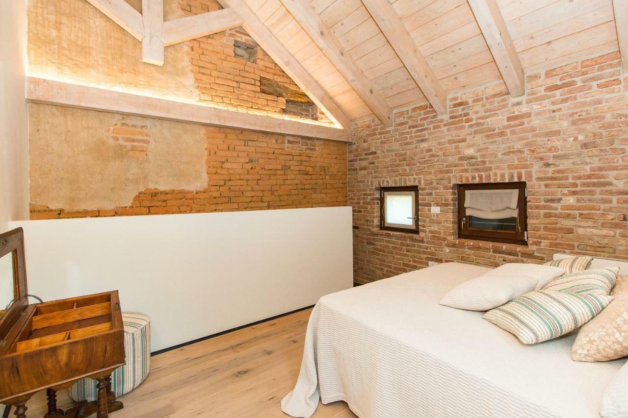 Appartamenti Presso Cascina La Melagrana コスティリオーレ・ダスティ エクステリア 写真