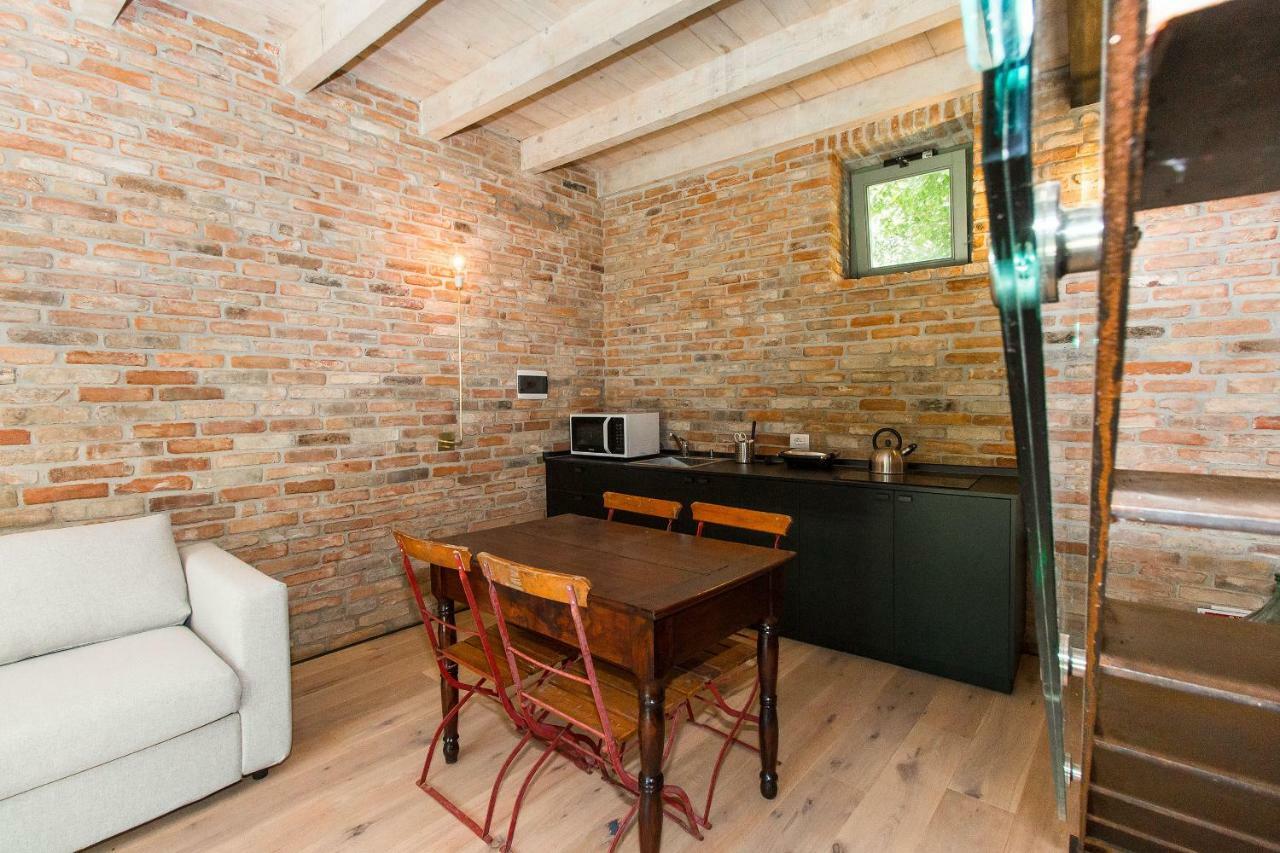 Appartamenti Presso Cascina La Melagrana コスティリオーレ・ダスティ エクステリア 写真