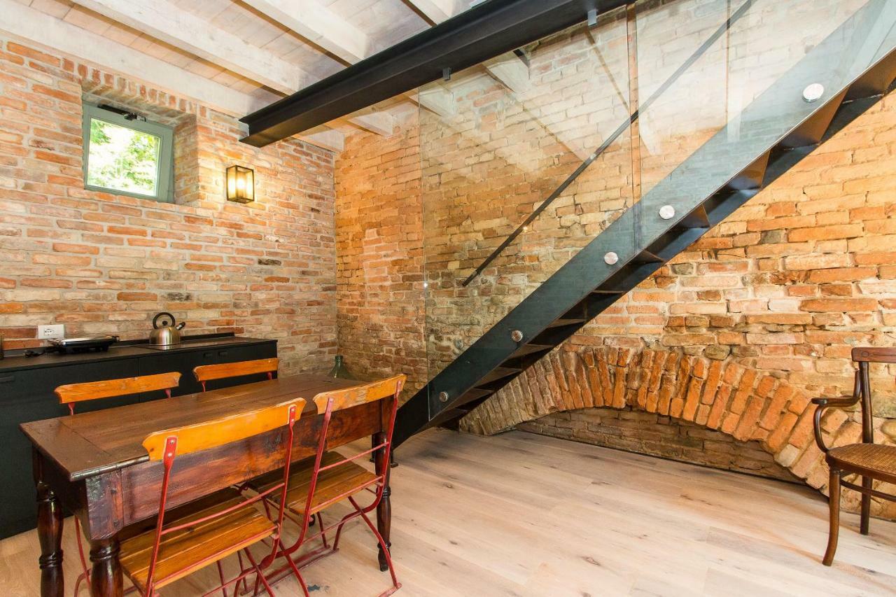 Appartamenti Presso Cascina La Melagrana コスティリオーレ・ダスティ エクステリア 写真