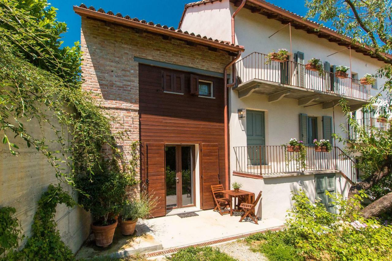 Appartamenti Presso Cascina La Melagrana コスティリオーレ・ダスティ エクステリア 写真
